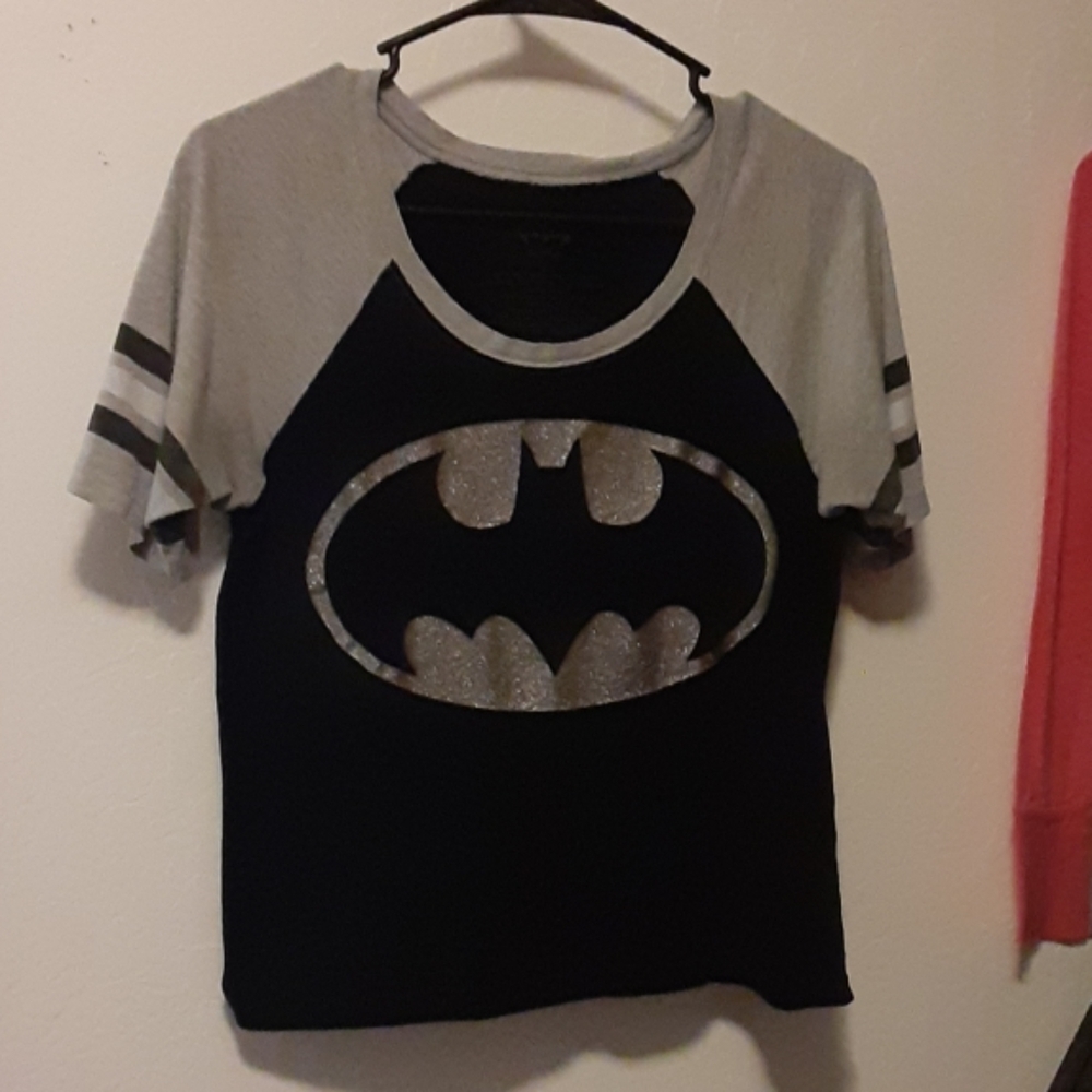 Gray and black Batman shirt size extra large